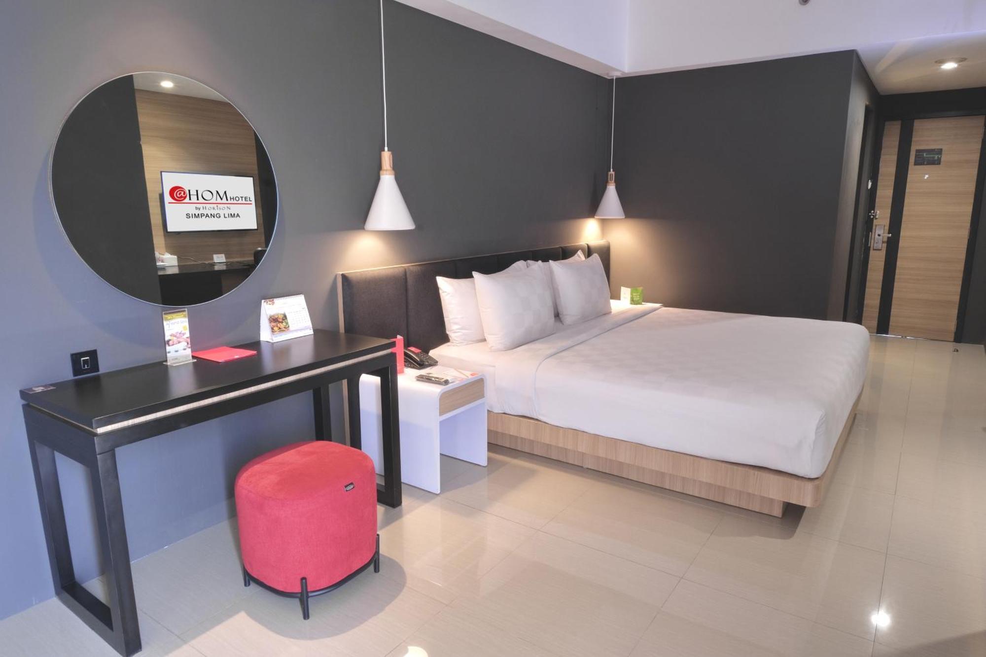 @Hom Semarang Simpang Lima Hotel Екстериор снимка