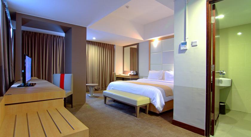 @Hom Semarang Simpang Lima Hotel Екстериор снимка